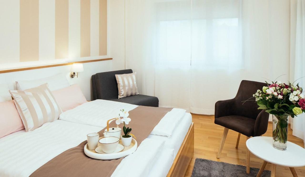 Pension Auszeit Velden Velden am Wörthersee Exteriör bild
