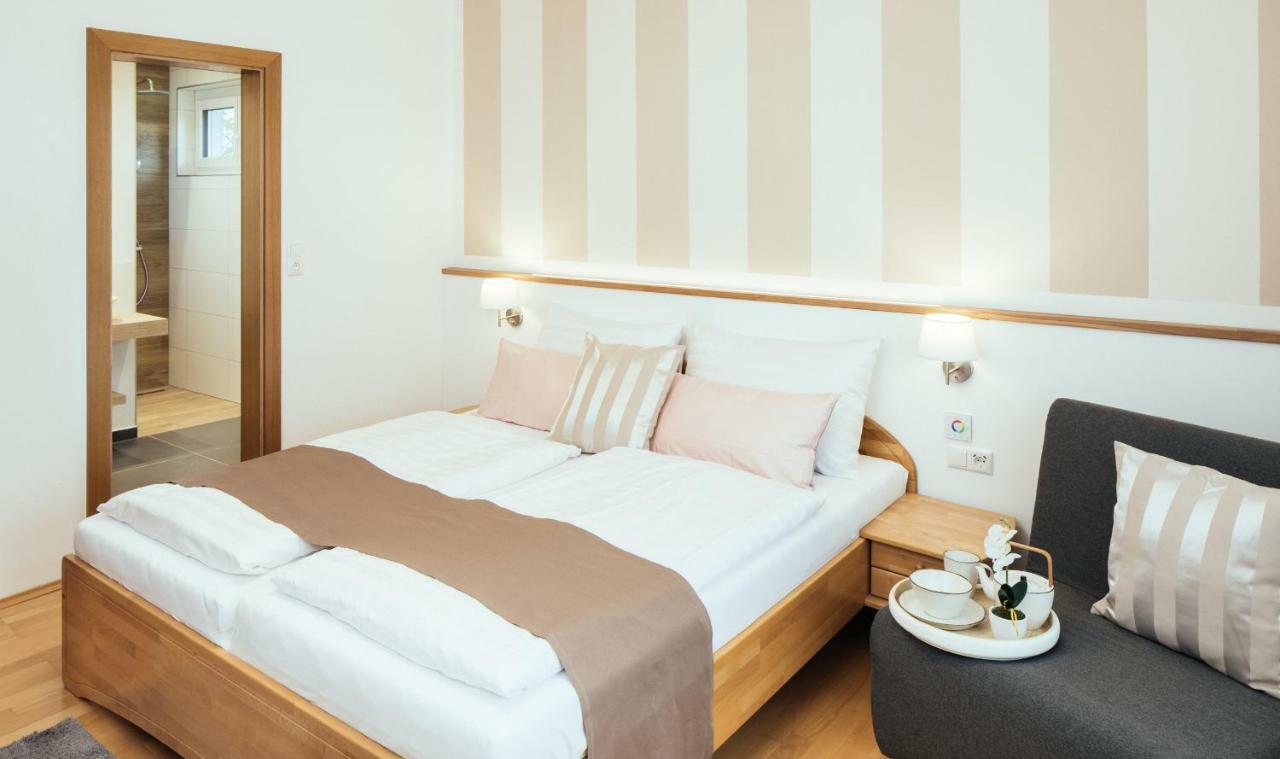 Pension Auszeit Velden Velden am Wörthersee Exteriör bild
